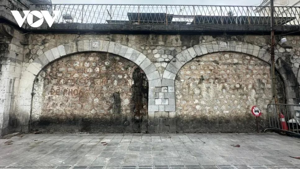 <p>Nhiều vị trí còn để trống hoặc sử dụng tạm thời...</p>