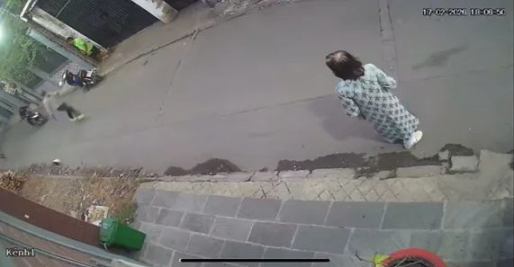 Hình ảnh vụ án được trích xuất từ camera nhà dân. Ảnh: CATĐN Hình ảnh vụ án được trích xuất từ camera nhà dân. Ảnh: CATĐN