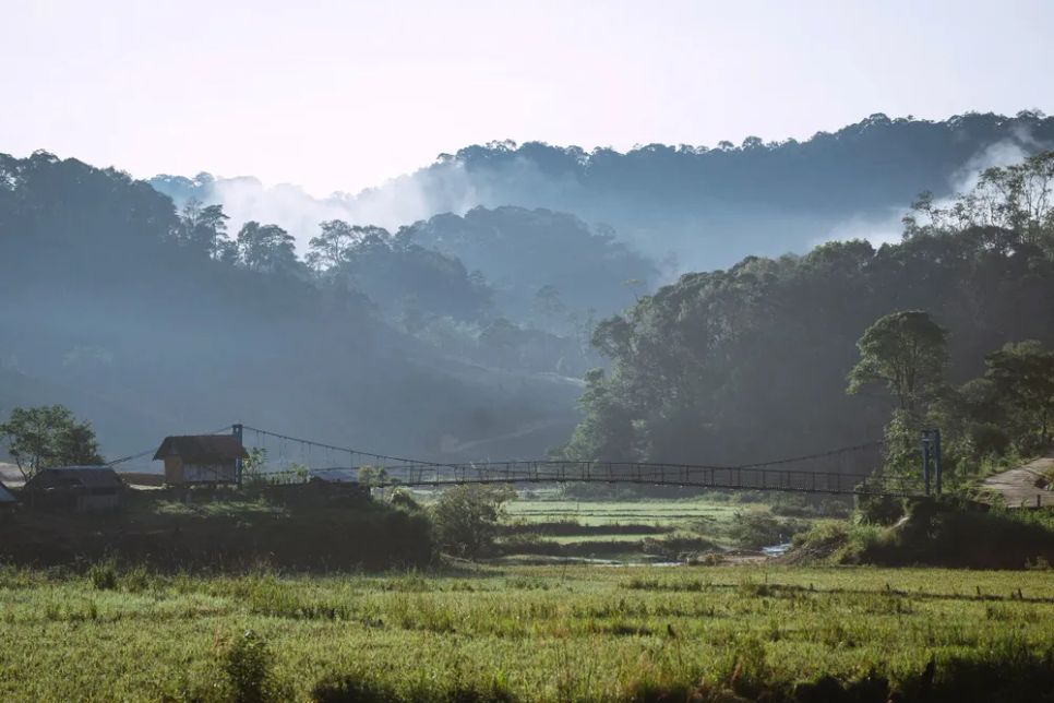 Mây trời, núi rừng giao hòa