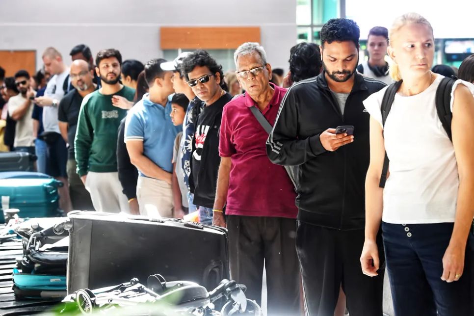 Khách quốc tế làm thủ tục tại Cảng Hàng không quốc tế Phú Quốc