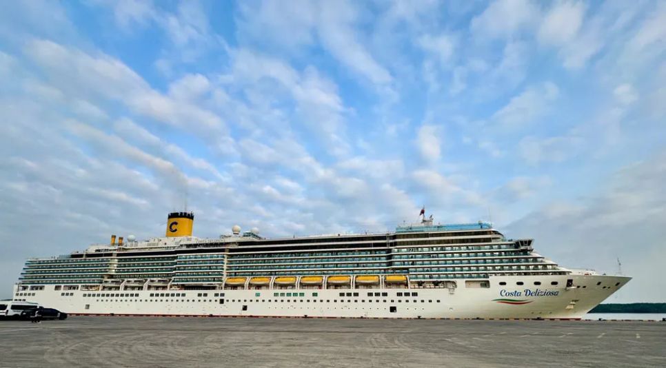Tàu Costa Deliziosa cập cảng SP-PSA (phường Phú Mỹ, TPHCM). Ảnh: QUANG VŨ Tàu Costa Deliziosa cập cảng SP-PSA (phường Phú Mỹ, TPHCM). Ảnh: QUANG VŨ