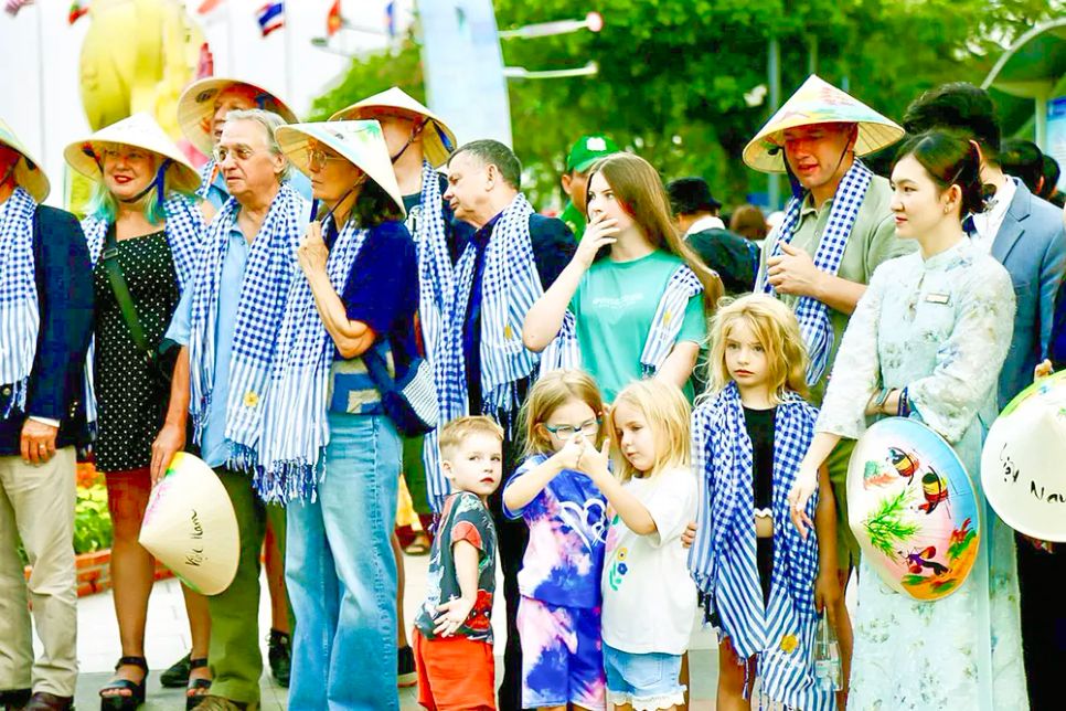 Đông đảo du khách quốc tế đến TPHCM dịp Tết Bính Ngọ 2026. (ẢNH: DŨNG PHƯƠNG) Đông đảo du khách quốc tế đến TPHCM dịp Tết Bính Ngọ 2026. (ẢNH: DŨNG PHƯƠNG)