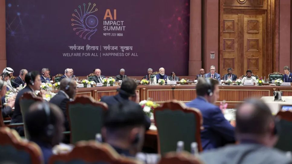 Cuộc gặp giữa các nhà lãnh đạo toàn cầu bên lề Hội nghị thượng đỉnh tác động của AI năm 2026 tại New Delhi. (ẢNH: PIB) Cuộc gặp giữa các nhà lãnh đạo toàn cầu bên lề Hội nghị thượng đỉnh tác động của AI năm 2026 tại New Delhi. (ẢNH: PIB)