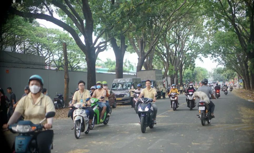 TPHCM: 98% lao động tại các khu công nghiệp trở lại làm việc sau Tết TPHCM: 98% lao động tại các khu công nghiệp trở lại làm việc sau Tết