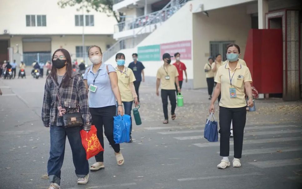TPHCM: 98% lao động tại các khu công nghiệp trở lại làm việc sau Tết TPHCM: 98% lao động tại các khu công nghiệp trở lại làm việc sau Tết