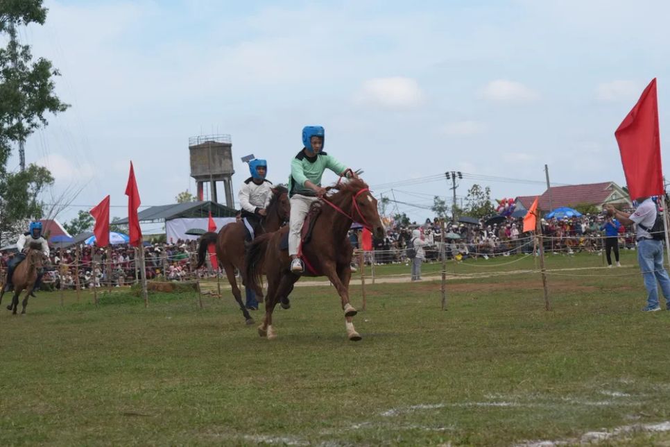 Đắk Lắk: Sôi động Hội đua ngựa truyền thống Gò Thì Thùng