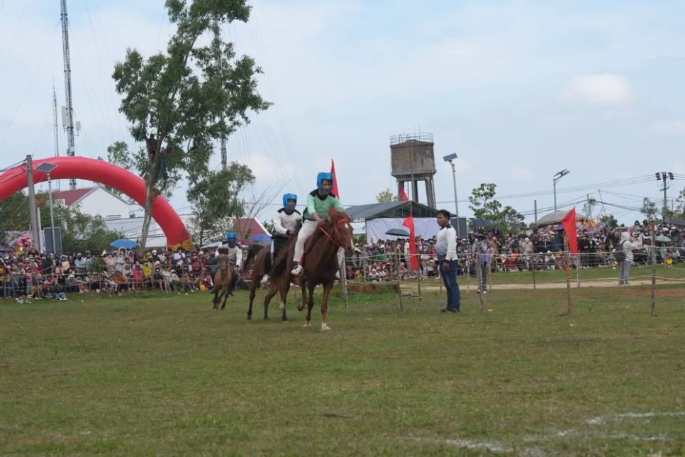 Đắk Lắk: Sôi động Hội đua ngựa truyền thống Gò Thì Thùng