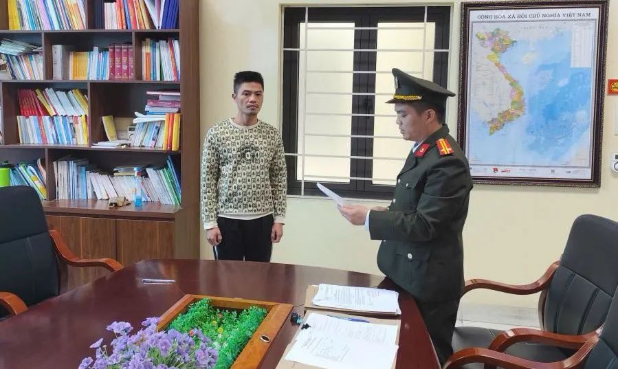 Khởi tố 2 đối tượng làm giả giấy khám sức khỏe Khởi tố 2 đối tượng làm giả giấy khám sức khỏe