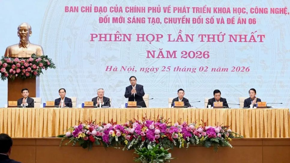 Thủ tướng Phạm Minh Chính chủ trì và phát biểu tại phiên họp lần thứ nhất năm 2026 - Ban Chỉ đạo của Chính phủ về phát triển khoa học, công nghệ, đổi mới sáng tạo, chuyển đổi số và Đề án 06, chiều 25-2. Ảnh: VIẾT CHUNG