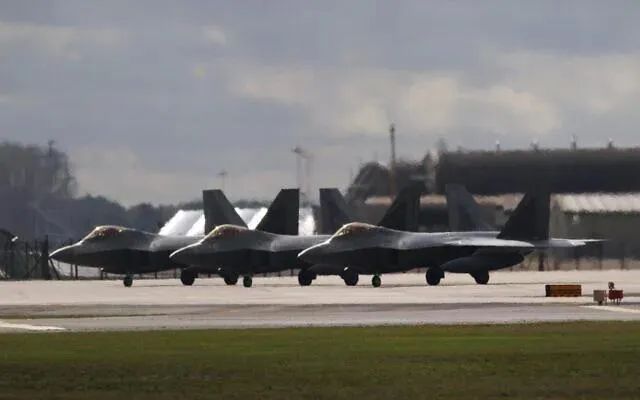 Mỹ triển khai chiến đấu cơ F-22 tới Israel Mỹ triển khai chiến đấu cơ F-22 tới Israel