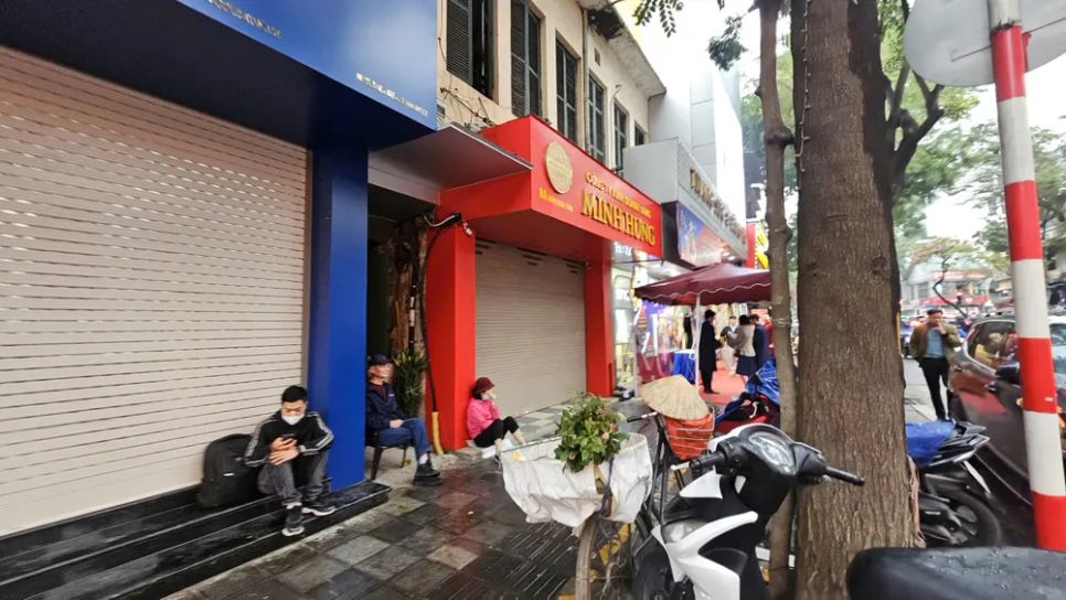 Vàng bất ngờ giảm trong ngày Vía Thần tài