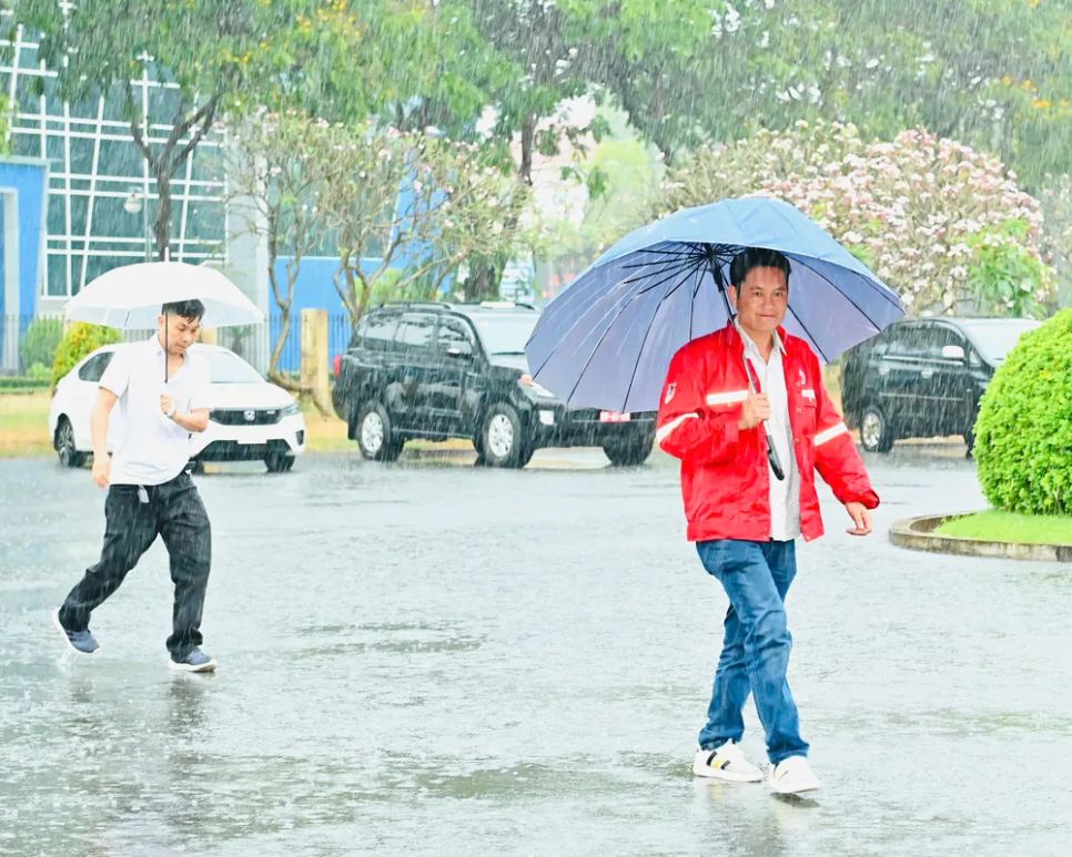 Hình ảnh cử tri TPHCM hân hoan trong ngày hội bầu cử sớm