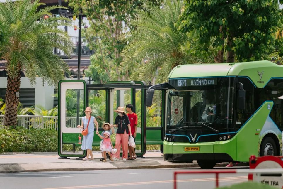 VinBus di chuyển nội khu kết nối Vinhomes Grand Park tới trung tâm TPHCM và các tuyến liên tỉnh lân cận