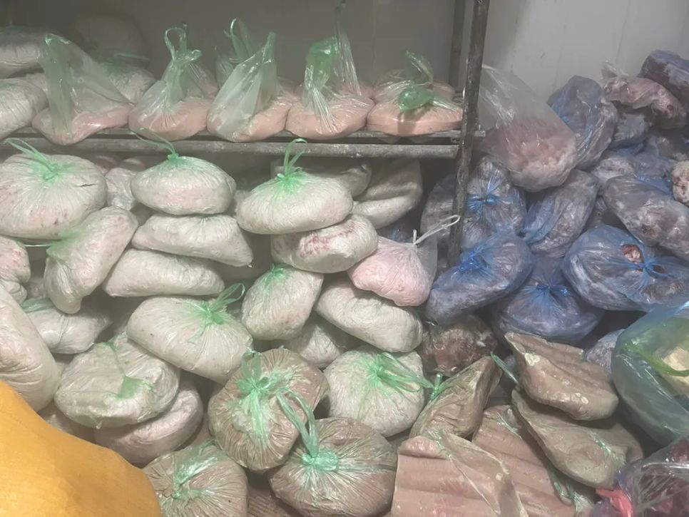 Các loại giò chả tại thời điểm lực lượng chức năng kiểm tra