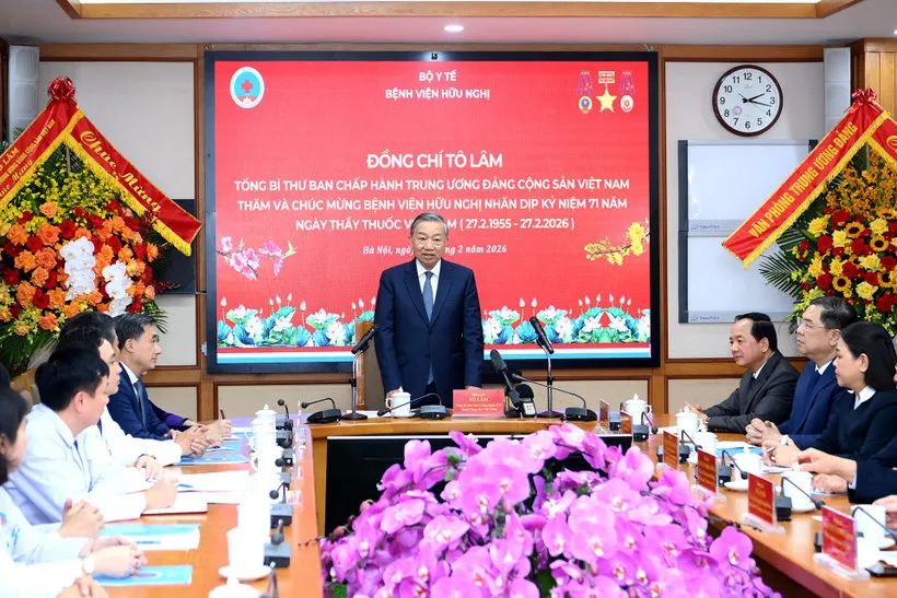 Tổng Bí thư Tô Lâm tới thăm, chúc mừng Bệnh viện Hữu Nghị nhân dịp 71 năm Ngày Thầy thuốc Việt Nam