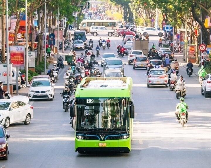 Hà Nội đặt mục tiêu 100% taxi sử dụng điện, năng lượng xanh vào năm 2030. Ảnh minh họa Hà Nội đặt mục tiêu 100% taxi sử dụng điện, năng lượng xanh vào năm 2030. Ảnh minh họa