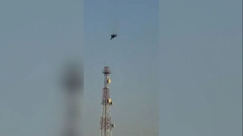 Máy bay chiến đấu của Mỹ bị bắn rơi tại Kuwait. Ảnh: CNN Máy bay chiến đấu của Mỹ bị bắn rơi tại Kuwait. Ảnh: CNN