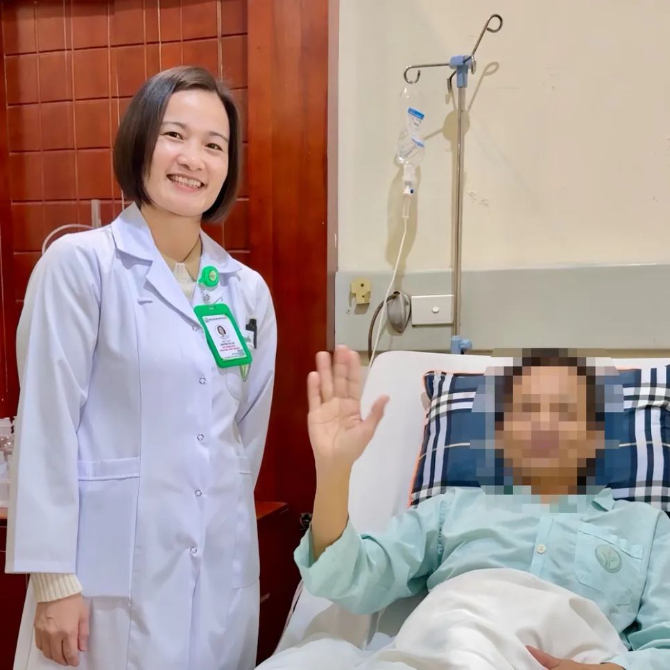 Bệnh nhân Đ.V.L. nhanh chóng hồi phục sức khỏe sau khi được phẫu thuật Bệnh nhân Đ.V.L. nhanh chóng hồi phục sức khỏe sau khi được phẫu thuật