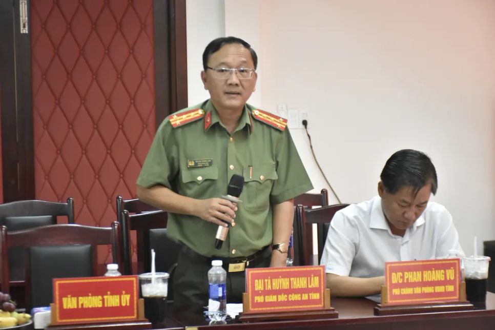 Đại tá Huỳnh Thanh Lâm, Phó Giám đốc Công an tỉnh An Giang phát biểu Đại tá Huỳnh Thanh Lâm, Phó Giám đốc Công an tỉnh An Giang phát biểu