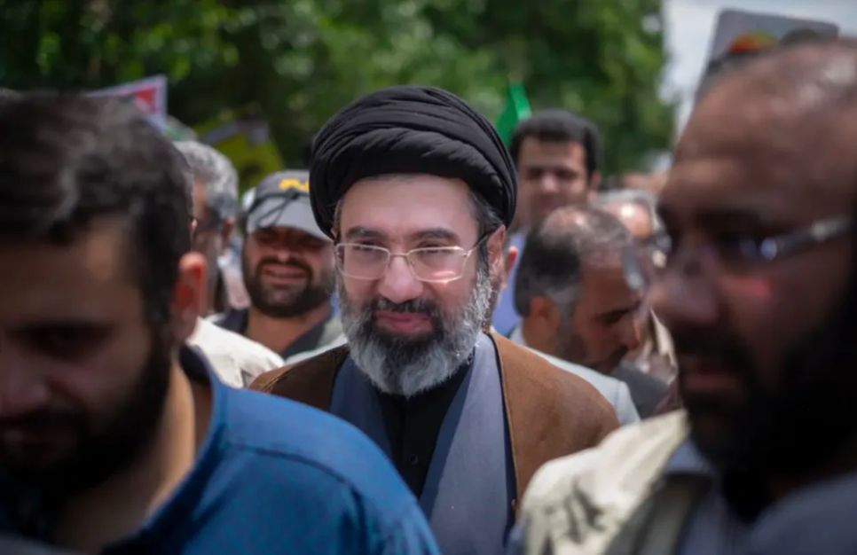 Mojtaba Khamenei, con trai thứ của cố lãnh tụ tối cao Iran Ali Khamenei được bầu làm người kế nhiệm. Ảnh : AWcha