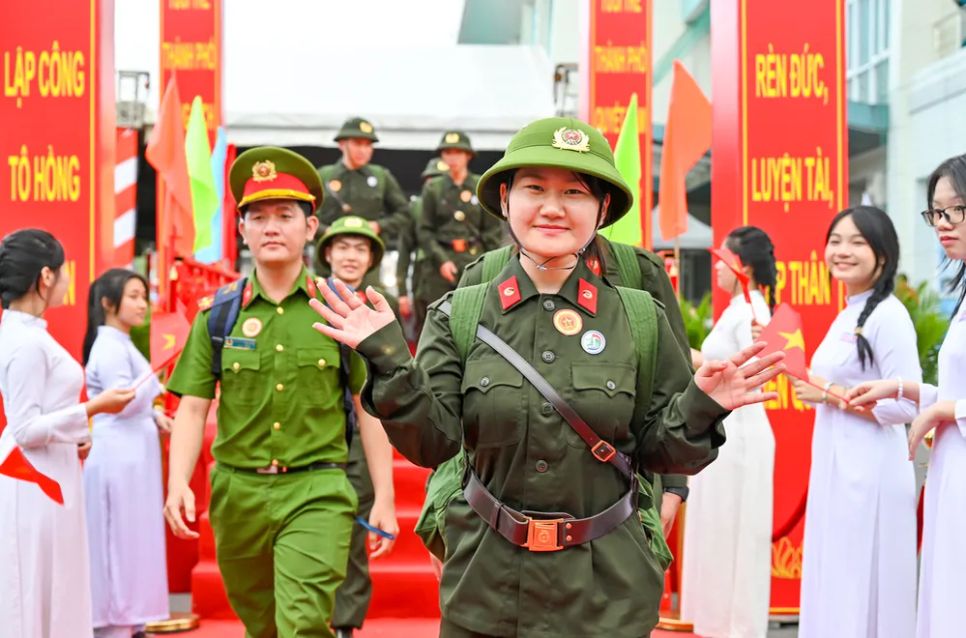 Vinh dự và tự hào được tiếp bước thế đi trước