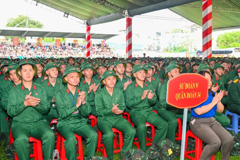 Vinh dự và tự hào được tiếp bước thế đi trước