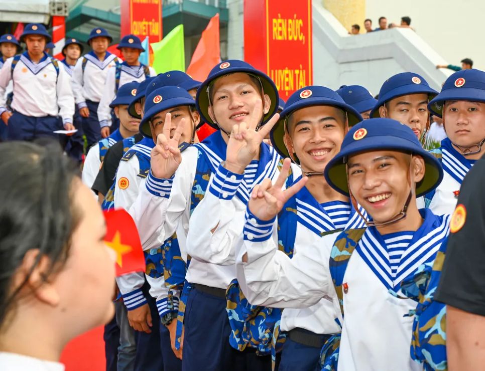 Vinh dự và tự hào được tiếp bước thế hệ đi trước