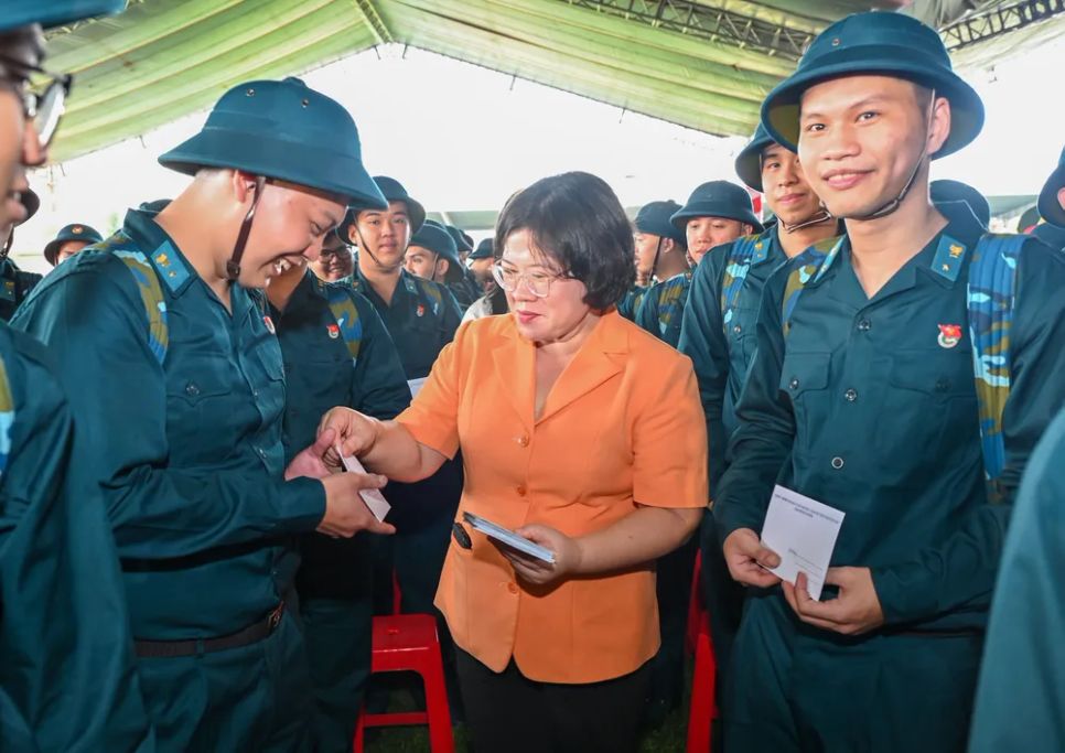 Vinh dự và tự hào được tiếp bước thế hệ đi trước