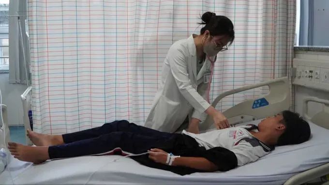 Trường hợp nghi ngộ độc thực phẩm sau ăn bánh mì ở phường Vũng Tàu phải nhập viện theo dõi Trường hợp nghi ngộ độc thực phẩm sau ăn bánh mì ở phường Vũng Tàu phải nhập viện theo dõi