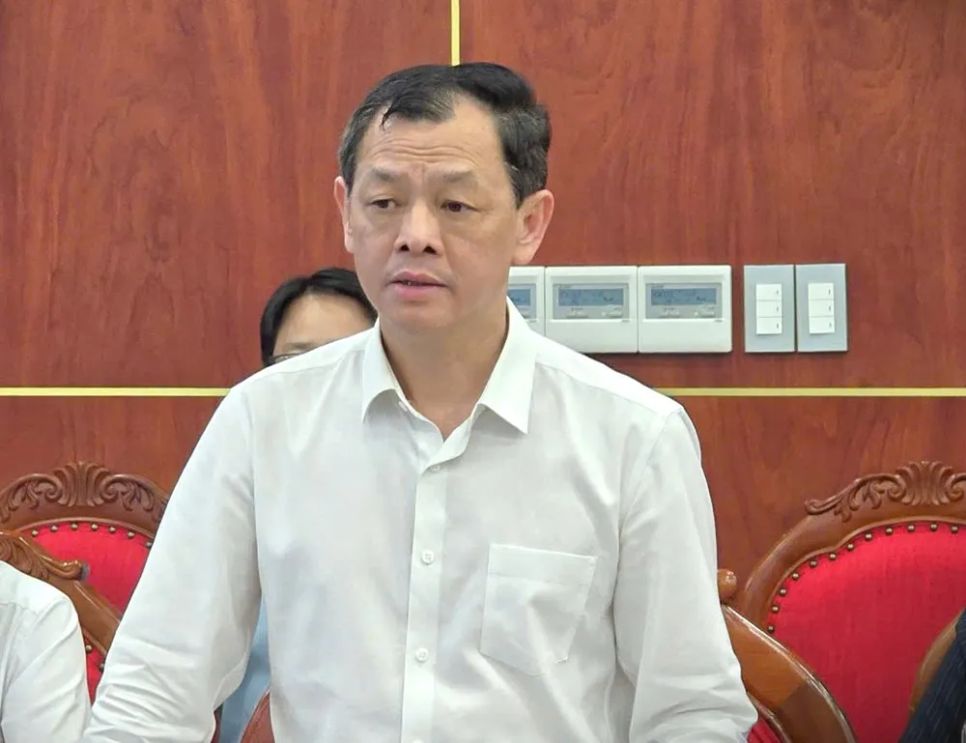 Thứ trưởng Bộ Y tế Nguyễn Tri Thức phát biểu tại buổi làm việc