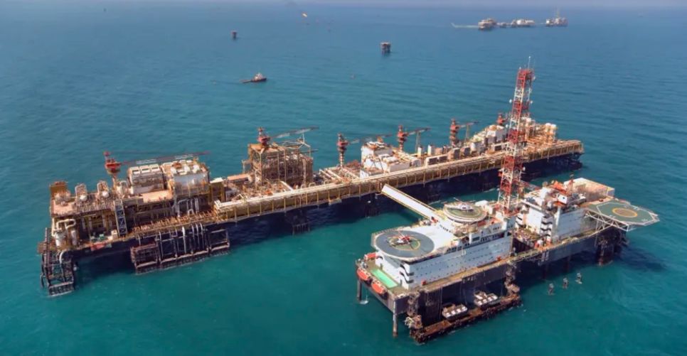 Một giàn khoan dầu ở Vịnh Ba Tư. Ảnh: Shutterstock