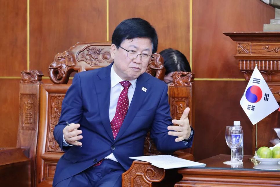 Bộ trưởng Choi Kyo Jin bày tỏ mong muốn tiếp tục mở rộng hợp tác với Việt Nam trong đào tạo nguồn nhân lực chất lượng cao