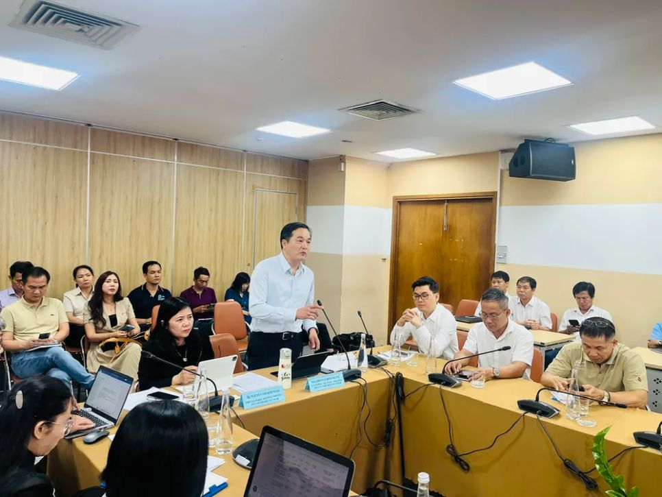 Ông Bùi Tá Hoàng Vũ, Giám đốc Sở Công thương TPHCM phát biểu tại cuộc họp