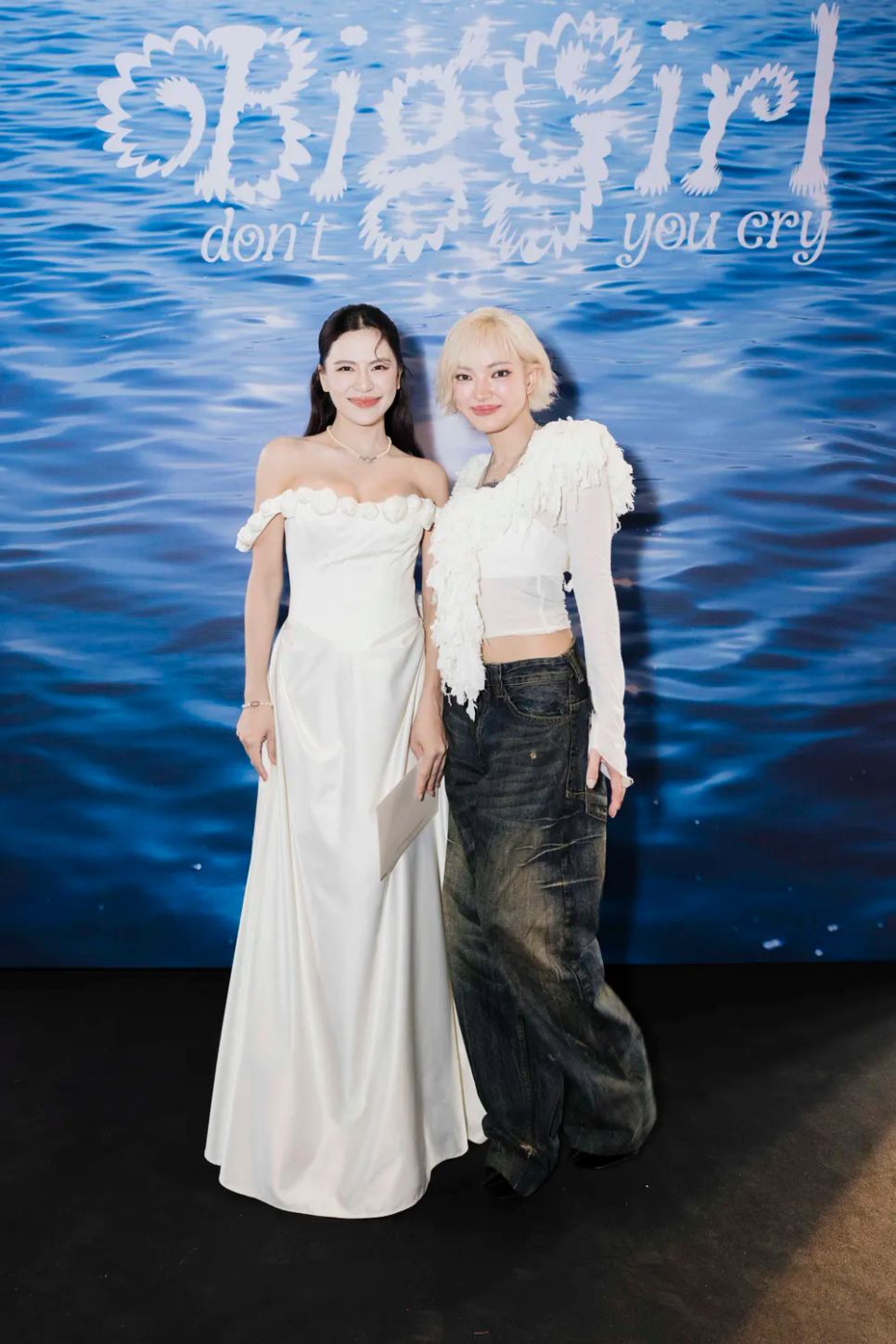 Ca sĩ Hà Nhi đến chúc mừng Châu Bùi ra mắt sản phẩm âm nhạc đầu tay