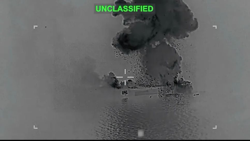 Một vụ tấn công tàu Iran do quân đội Mỹ thực hiện. Ảnh: U.S CENTRAL COMMAND