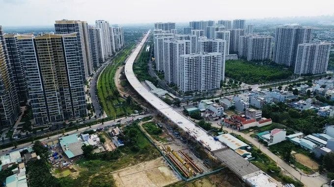 Đường Vành đai 3 TP.HCM đoạn trên cao qua các phường Long Bình, Long Trường và phường Tăng Nhơn Phú. Ảnh: Quốc Hùng