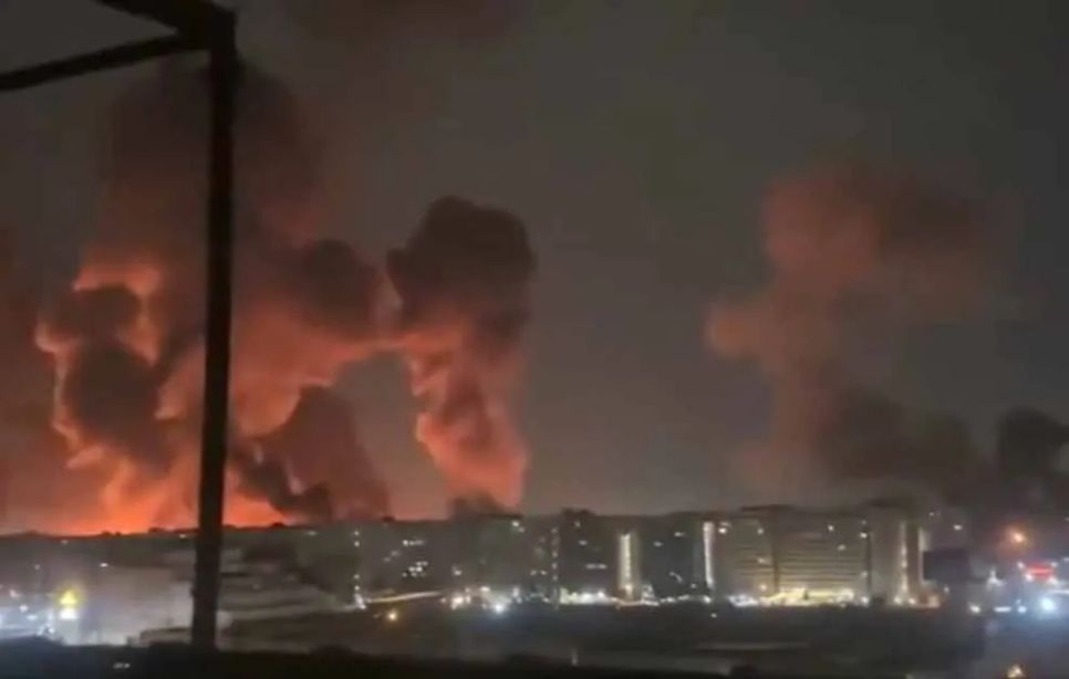 Sân bay Mehrabad của Iran bị Israel tấn công. Ảnh: X