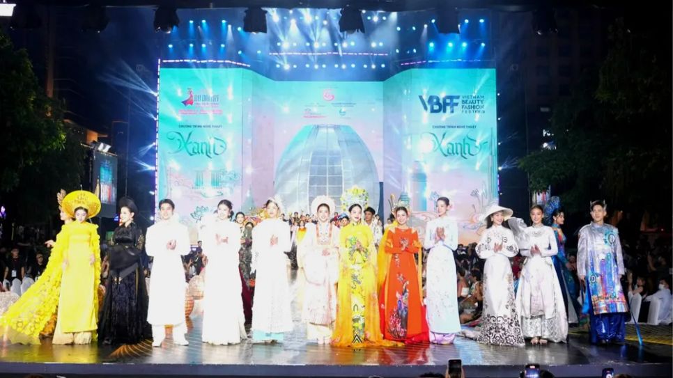 Chương trình nghệ thuật Áo dài với cuộc sống