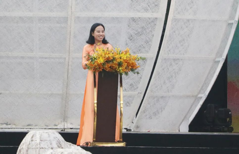 Chủ tịch Hội LHPN TPHCM Võ Ngọc Thanh Trúc phát biểu. Ảnh: TIỂU TÂN