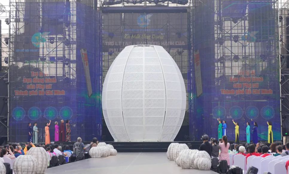 Nghi thức ra mắt ứng dụng “Trợ lý AI - Bạn đồng hành của Phụ nữ TPHCM”