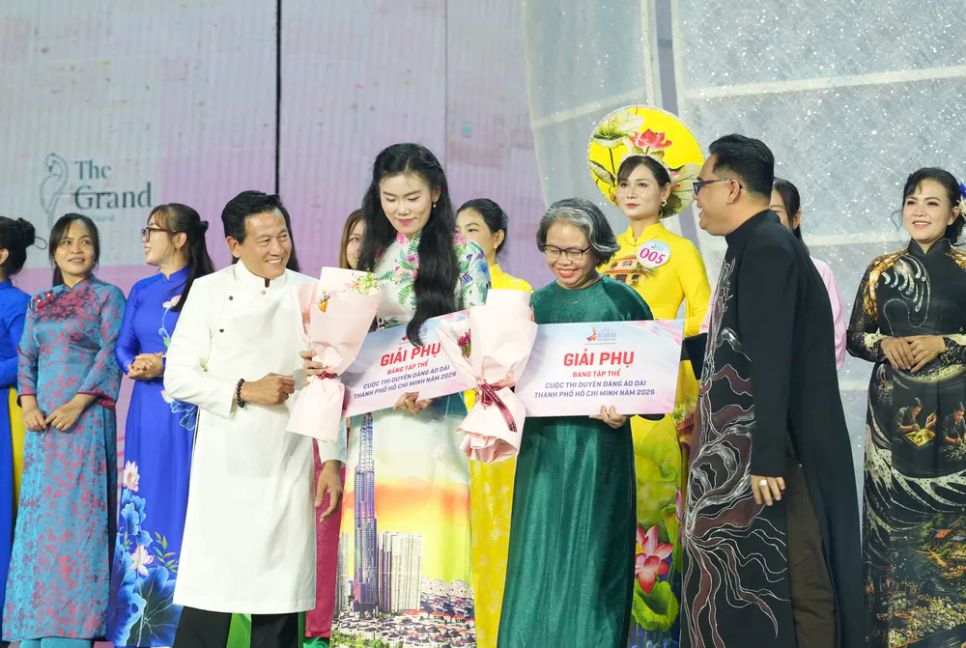 Đội “Vàng son tên Bác” đoạt giải nhất Cuộc thi Duyên dáng Áo dài TPHCM 2026