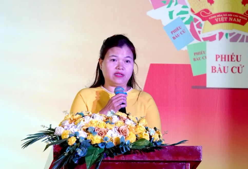 Phó Chủ tịch UBND phường Tân Thuận Nguyễn Thị Kim Trâm phát biểu tại Chương trình 