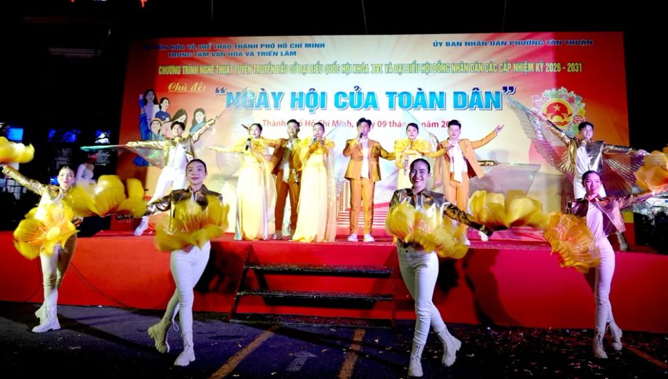 Tốp ca múa 