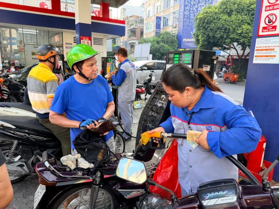 Đảm bảo nguồn cung xăng dầu, khí cho thị trường