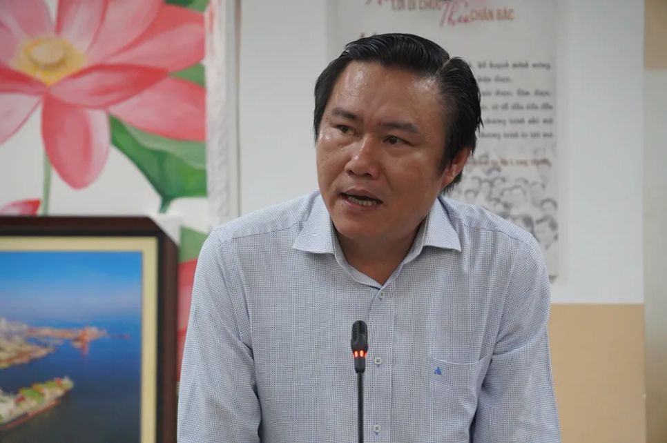 Ông Nguyễn Khắc Hiếu, Phó Trưởng phòng Quản lý năng lượng Sở Công thương TPHCM thông tin tại cuộc họp trưa 10-3