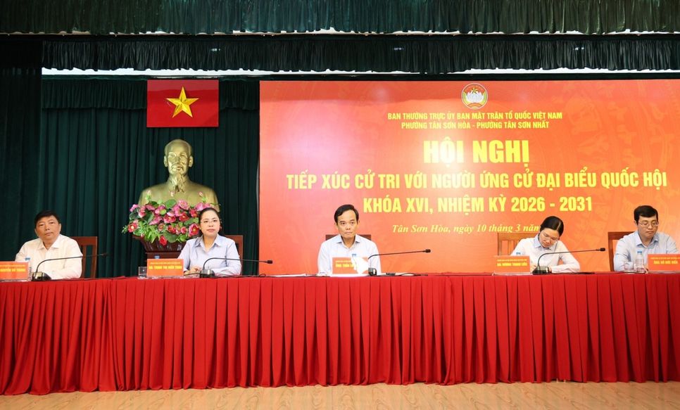 Bí thư Thành ủy TP.HCM Trần Lưu Quang cùng 4 người ứng cử đại biểu Quốc hội khóa XVI tiếp xúc cử tri phường Tân Sơn Hòa và Tân Sơn Nhất sáng 10/3