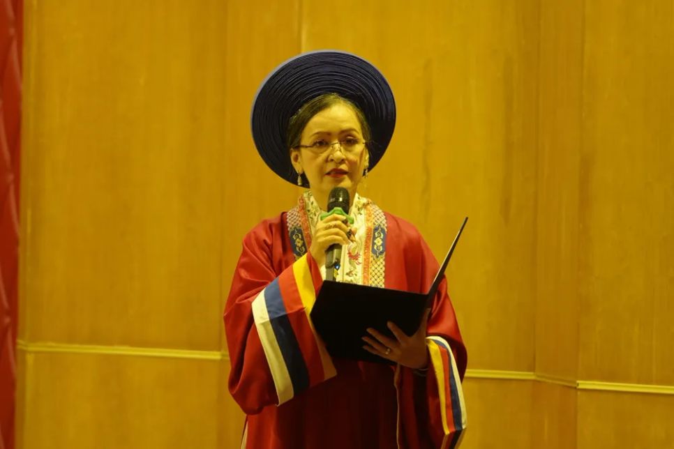 NSƯT - TS Nguyễn Thị Hải Phượng giới thiệu Nhã nhạc - Âm nhạc cung đình Việt Nam. Ảnh: THÚY BÌNH