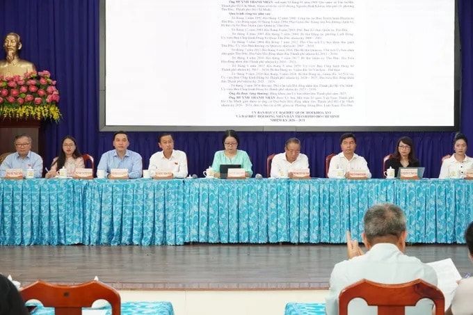 Ứng cử viên Đại biểu Quốc hội khóa XVI đơn vị bầu cử số 11 và Đại biểu HĐND TP.HCM đơn vị bầu cử số 9 tiếp xúc cử tri