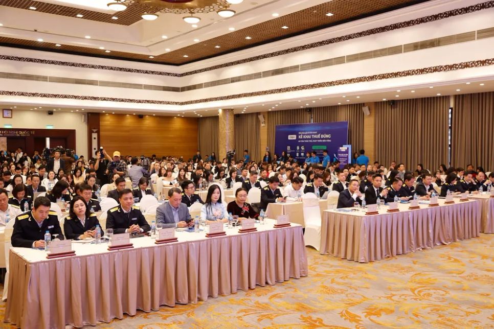 Các đại biểu tham dự hội thảo