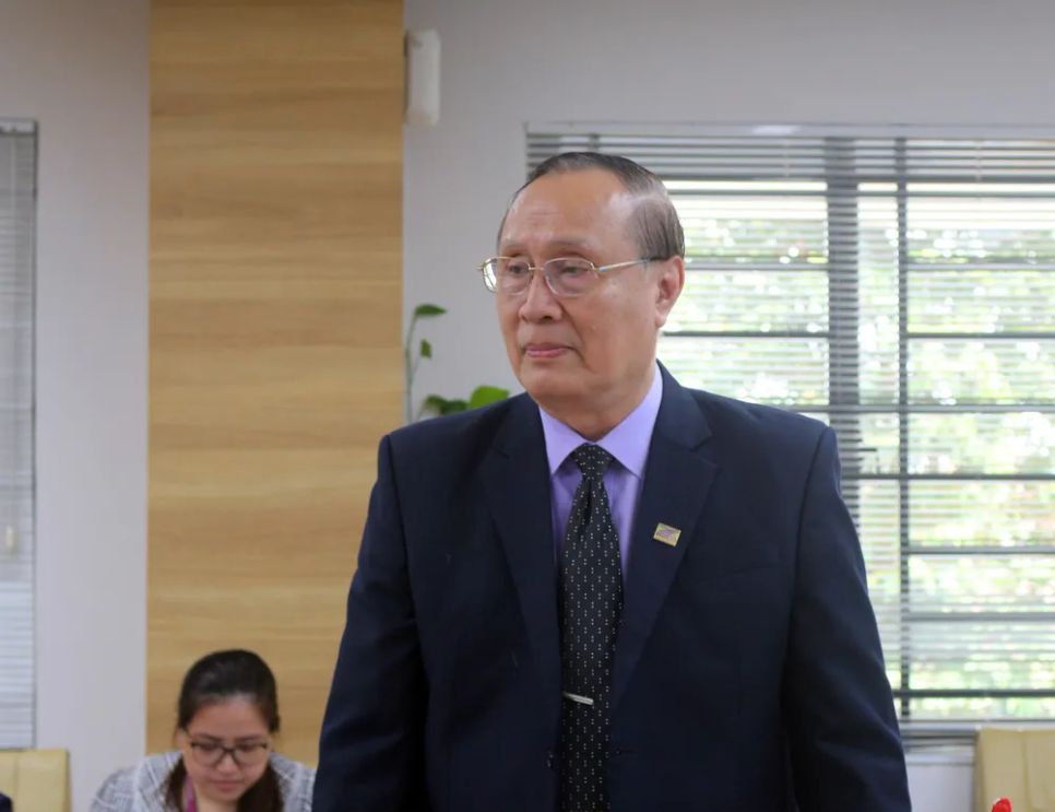 Tiến sĩ Nguyễn Thanh Dũng, Phó Hiệu trưởng Trường Đại học Cửu Long phát biểu tại buổi làm việc